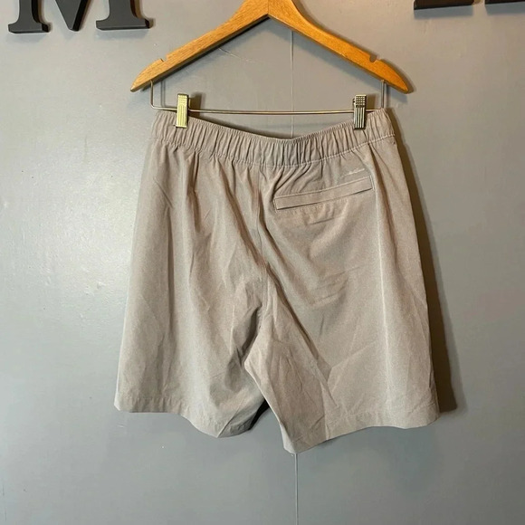 Eddie Bauer mens gray athletic shorts size medium - Picture 6 of 6